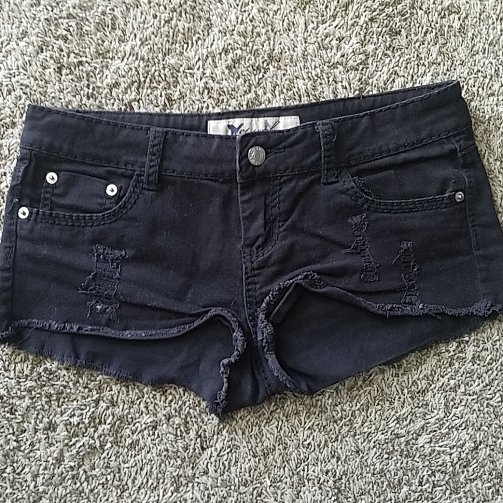 Wet Seal Destroyed Mini shorts